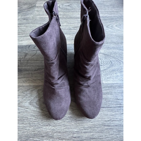 Women's Brown Wedge Booties Size 7 - Picture 3 of 5